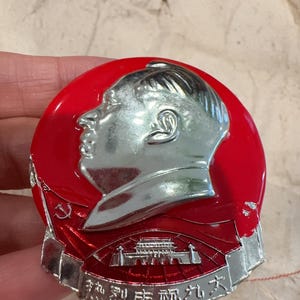 Mao Tse Toung Commemorative Medal Badge Made in China 1950s Rare Vintage Soviet-Chinese Chairman Mao Zedong pin