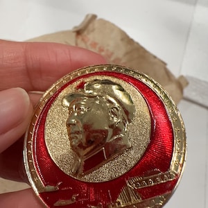 Rare Vintage Soviet-Chinese Chairman Mao Zedong pin