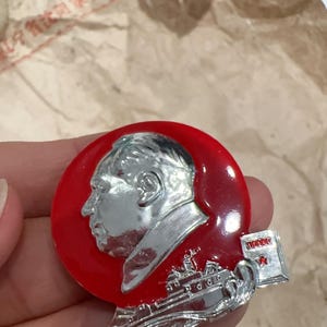 Rare Vintage Soviet-Chinese Chairman Mao Zedong pin