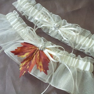 Wedding Garter Autumn Fall Leaves Leaf and Bridal Garter Set image 2
