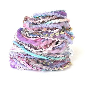 Lot d'échantillons de fils de fibres de luxe mélangés uniques, lot de 10 fils, 2 yards chacun, 20 yards de fil scintillant blanc rose rose pastel - princesse des glaces