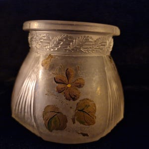 Magnifique bonbonnière vintage en verre dépoli à décor de feuille, France