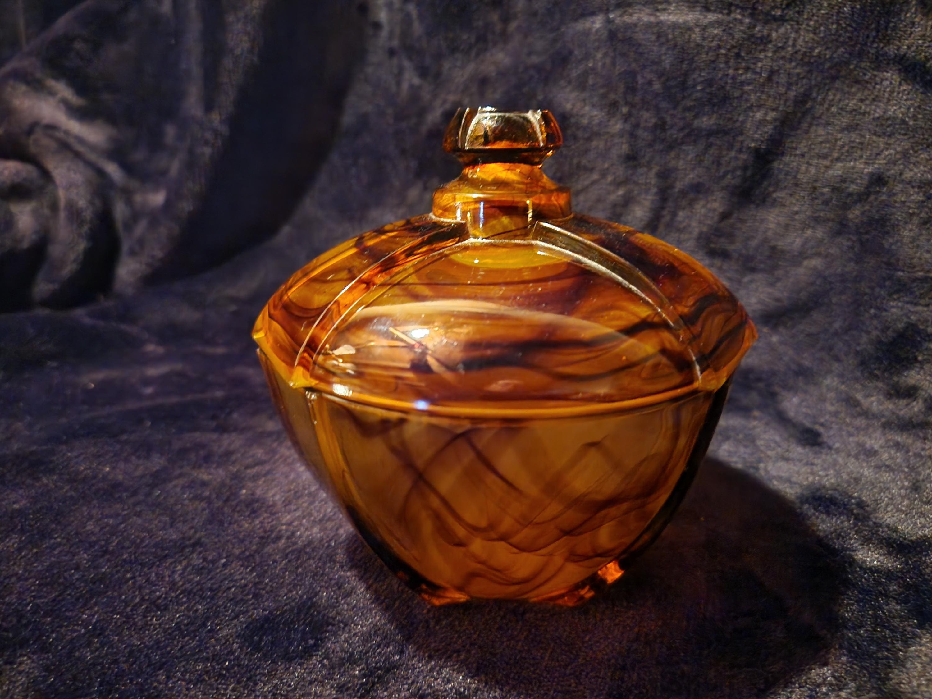 Rare Boîte à Bijoux Tortue – Métal Doré Patiné – Italie – Vintage Années 1960