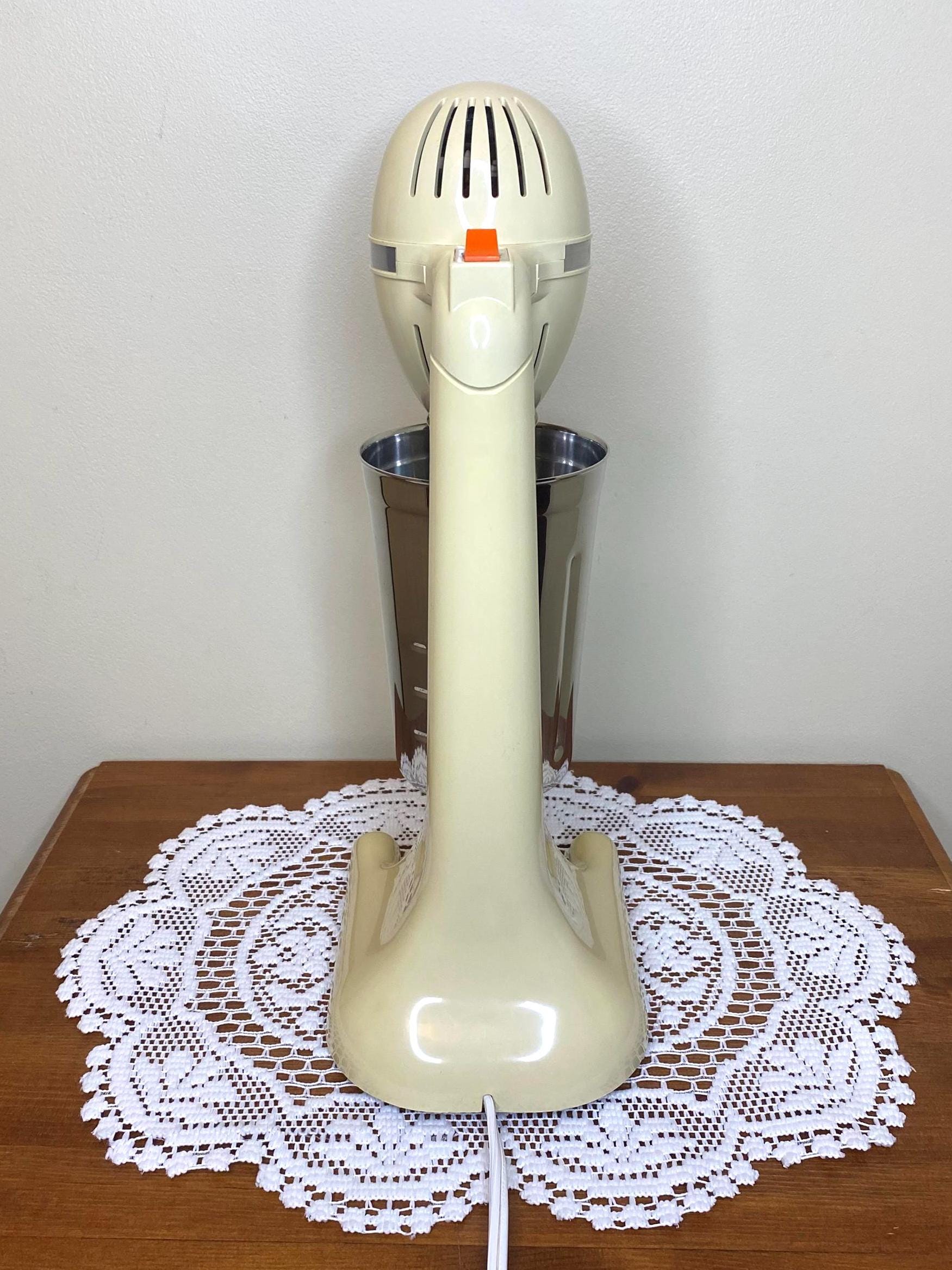 Vintage Retro Beige “scovill” Hamilton Beach Drink Master
