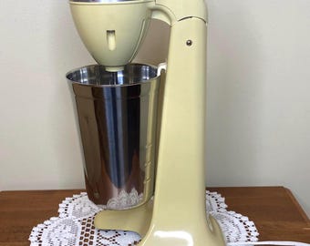 Vintage Retro Beige “scovill” Hamilton Beach Drink Master