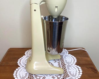 Vintage Retro Beige “scovill” Hamilton Beach Drink Master