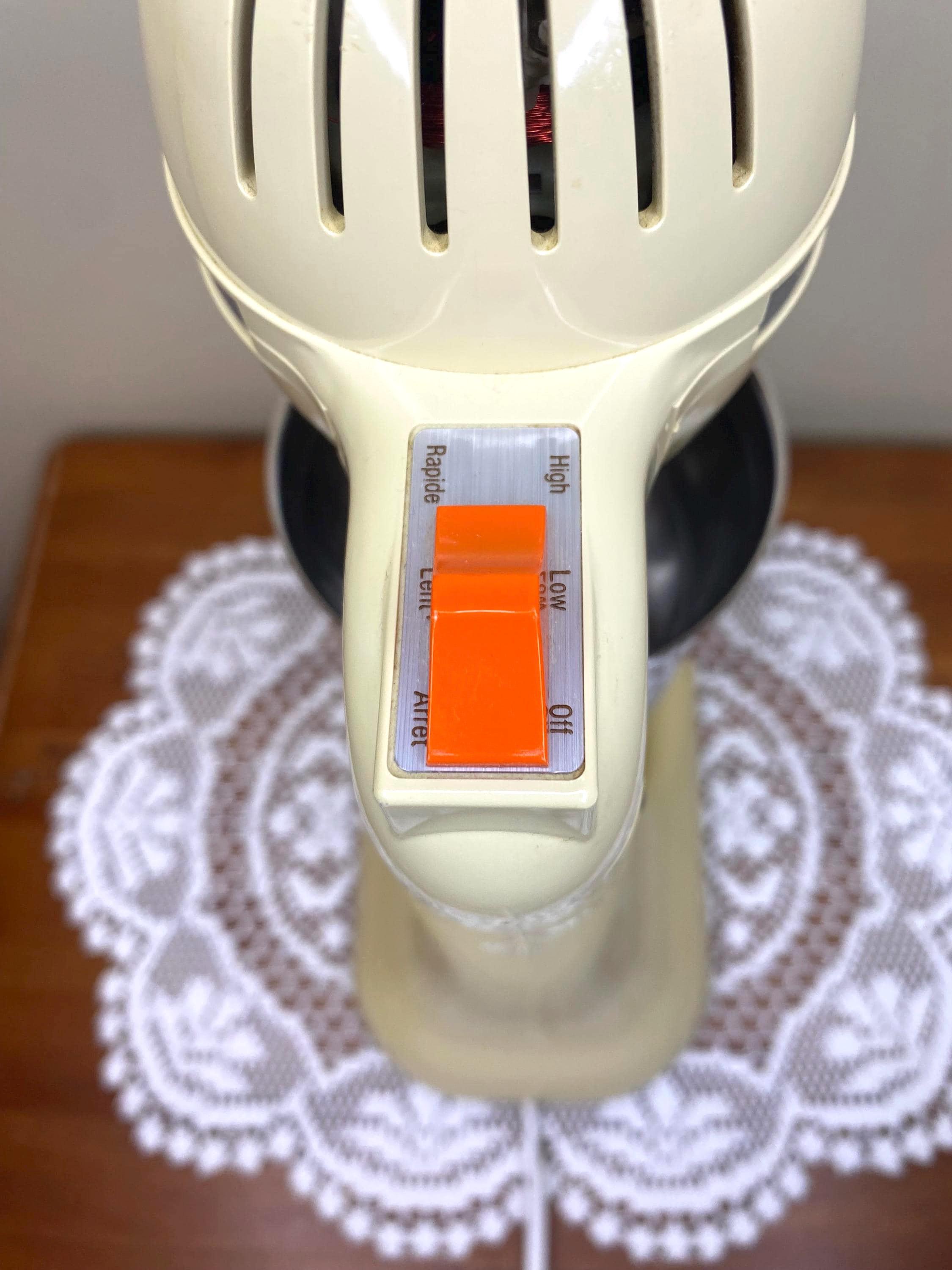 Vintage Retro Beige “scovill” Hamilton Beach Drink Master