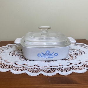 Vintage Corning Ware Blue Cornflower Casserole/Baking Dish with Pyrex Lid | 1 Litre Capacity  - Vintage Oven Safe Cookware