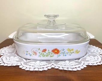 Cacerola vintage Corning Ware "Wild Flower" de 23 cm con tapa de Pyrex y sello holográfico. Utensilios de cocina retro de mediados de siglo.