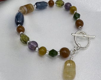 REIMAGINED Agate and Glass Bead Toggle 7.5" Bracelet