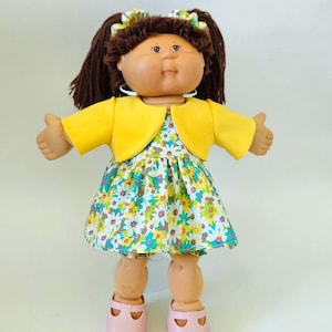 16 inch-18 inch Cabbage Patch babypopjasje, jurk, bloeiers en haarscrunchies