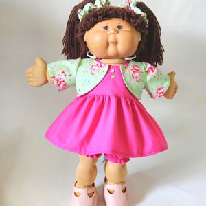 Vestido, chaqueta, bombachos y coleteros para el cabello de muñecas Cabbage Patch y baby doll de 16 a 18 pulgadas.