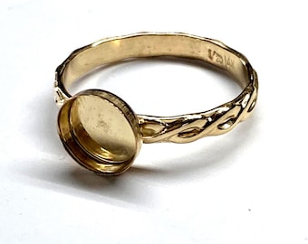 Ring blank w bezel setting- Solid 14k Gold custom USA-  Eternity pattern band-  round or oval bezels -A Special Ring