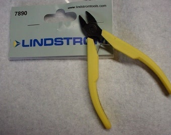 Lindstrom Micro bevel flush cutters - jeweler pliers - 80 series - tool semi flush sidecutter