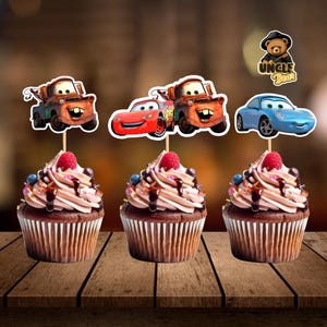 Set von 4 Autos Cupcake Toppers, 4 druckbare Autos Cupcake Toppers, Kuchenstecker, Kuchendeckel, Autos, Blitz McQueen Cupcake Topper
