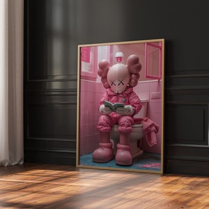 Kaws rosas en el inodoro, diseño divertido de Hypebeast, impresión minimalista de grafiti de Kaws, decoración moderna de lujo, arte mural para baño, descarga digital