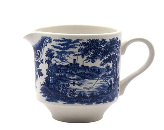 Tazza vintage in ironstone Broadhurst Staffordshire blu e bianca con decorazione a tema inglese, lavabile in lavastoviglie.