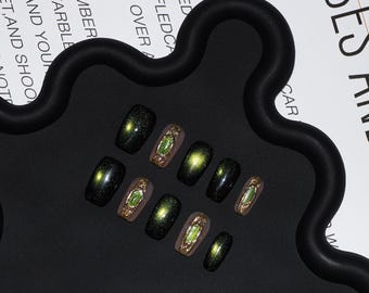 Reflective Cat eye Green Press on nails/short coffin nails/Green Glitter nails/Handmade Press on Nails/Fashion Popular Nail/Party nails
