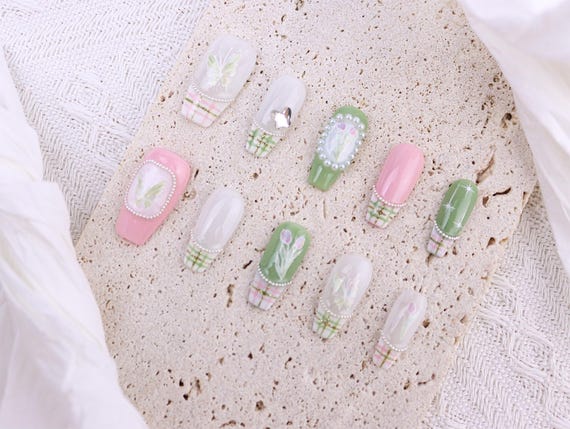 Pink & Green Tulip Nail Set/Handmade Press on Nails/Pretty Wedding Prom Nails/temperament nails/Romantic Nail Art in Fake Nails/Elegant Nail