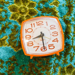 Retro Orange Clock Nap Retro Alarm Wind Up 1970s Kitschy Cute Plastic Boho Hippie Decor
