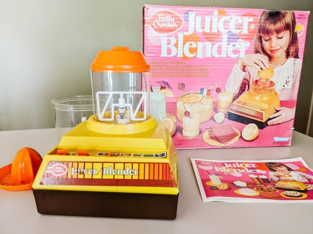 Betty Crocker Juicer Blender Kids Toy 1970s Retro Kitchenware Pretend