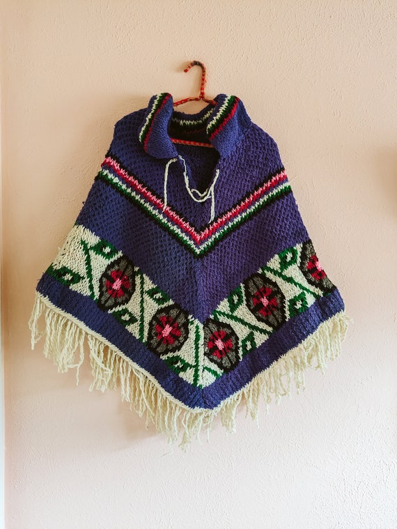 Vintage Knit Poncho Handmade Retro Boho Hippie 196