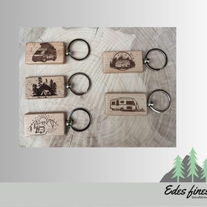 Personalisierter Schlüsselanhänger für Camper (Campervan, Wohnmobil, Wohnwagen..) - Holzschlüsselanhänger - Lasergravur