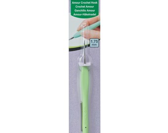 Clover Amour Crochet Hook 1.75mm 1220