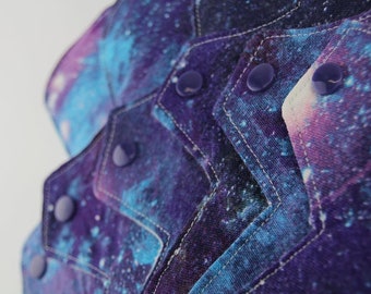 Set of 5 regular pads in Galaxy print.