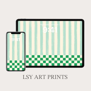 Puede incluir: Un smartphone y una tableta muestran un fondo de pantalla digital con un patrón de rayas verticales en crema y azul claro, y un borde a cuadros verde y blanco. La hora 9:41 se muestra en ambas pantallas. El texto "LSY ART PRINTS" está en la parte inferior.