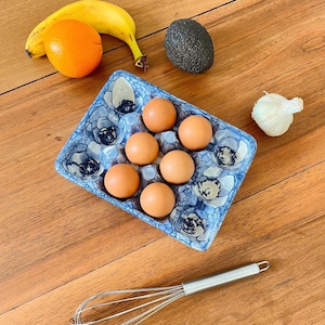 Eierkarton aus Keramik mit Blasendekor, elegante Aufbewahrungsbox für die Küche, praktisches und dekoratives Bastelzubehör
