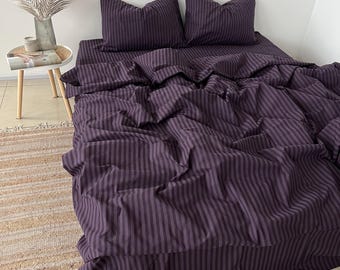 Juego de cama a rayas moradas: funda nórdica, fundas de almohada, sábana encimera o ajustable. Tamaños personalizados disponibles.