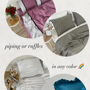 Puede incluir: Cuatro im&aacute;genes que muestran diferentes juegos de ropa de cama con ribetes o volantes. El texto "Podemos coser un juego para ti con ribetes o volantes en cualquier color" se muestra en la imagen. Los juegos de ropa de cama son en rosa, gris, blanco y azul.