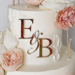 MINIOWELOVE | CLASSIC initials for a cake | Hochzeitsinitialen | goldene Initialen für Torte | classic initials cake decor | gold initials