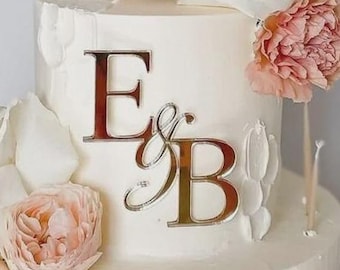 MINIOWELOVE | CLASSIC initials for a cake | Hochzeitsinitialen | goldene Initialen für Torte | classic initials cake decor | gold initials
