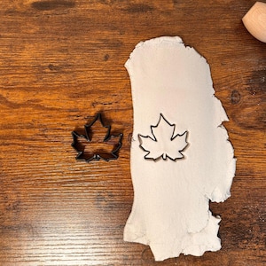 Maple Leaf Cookie Cutter: Fall Fondant & Clay Decor