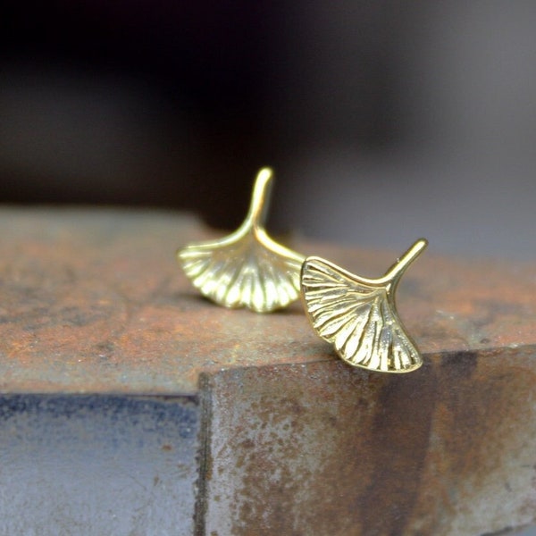 14k gold ginkgo leaf stud earrings, Tiny gold earrings, Minimalist studs, Gift for her