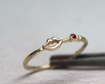 9k solid gold tiny lip ring, Gold mouth ring , Kiss ring , Gold love ring , Delicate gemstone ring , Gift for her