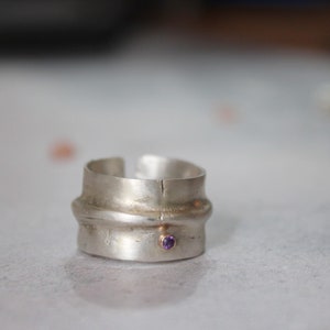 Chunky sterling silver ring with 2mm amethyst gemstone, Adjustable organic ring image 2