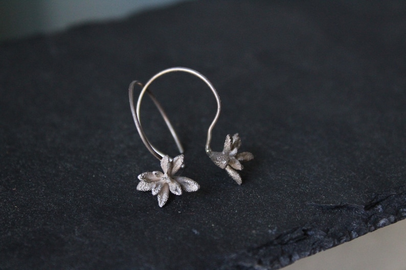 Succulent earrings , Silver Succulent jewelry , Flower earrings , Nature cast earrings , Gift for mom-Botanical jewelry image 3