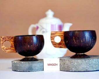 手作りのココナッツシェルカップ：環境に優しい素朴なドリンクウェア