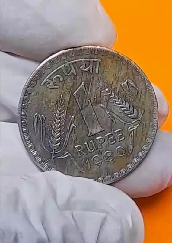 希少なインドの1ルピー硬貨コレクション - インドの歴史的通貨（複数年