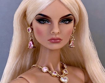 Conjunto de joyería real de cristal rosa en miniatura para muñeca a escala 1/6: tiara, collar, pendientes y anillo.