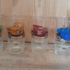 Vintage Mid Century Glasses Set with Vintage Cars