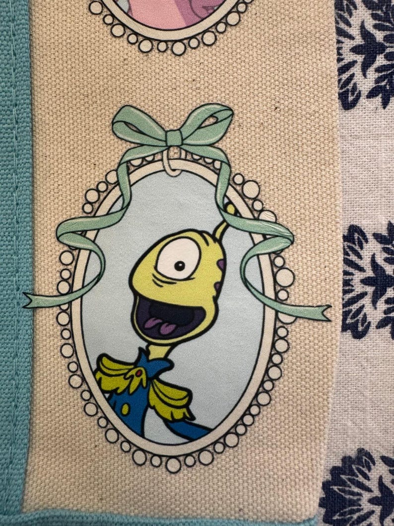 Mini bolso de mano personalizado de Disney Stitch and Friends Coquette de Trader Joe's imagen 8