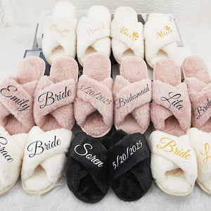 Pantoufles de mariée personnalisées | Pantoufles douces personnalisées | Cadeau d&#39;enterrement de vie de jeune fille | Pantoufles duveteuses | Fête nuptiale|Pantoufles moelleuses personnalisées