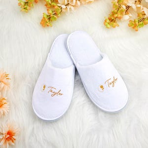 Custom Name Fluffy Slippers for Bride,Personalized Name Bride Slipper,Fluffy Bridesmaid Slippers,Fluffy Slippers,Christmas party slippers