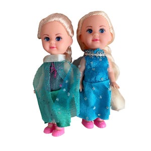 2 Mini Fashion Dolls + 10pcs. Of Accessories for Dolls