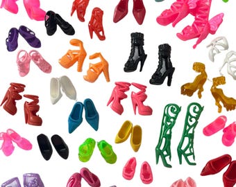 Lote de 40 pares de zapatos para muñecas (se adapta a muñecas de 11,5"): tacones, sandalias, botas, etc.