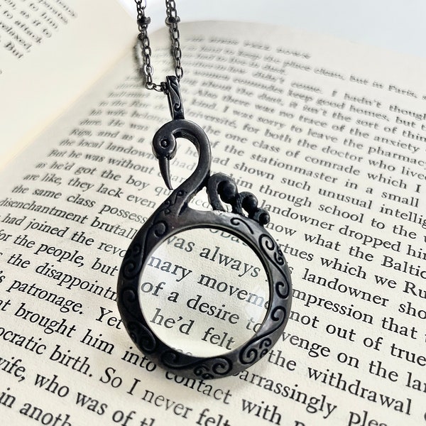 Keeper of the Lost Cities Black Swan pendant, Black Swan magnifying glass necklace, black swan monocle pendant, Black Swan Necklace